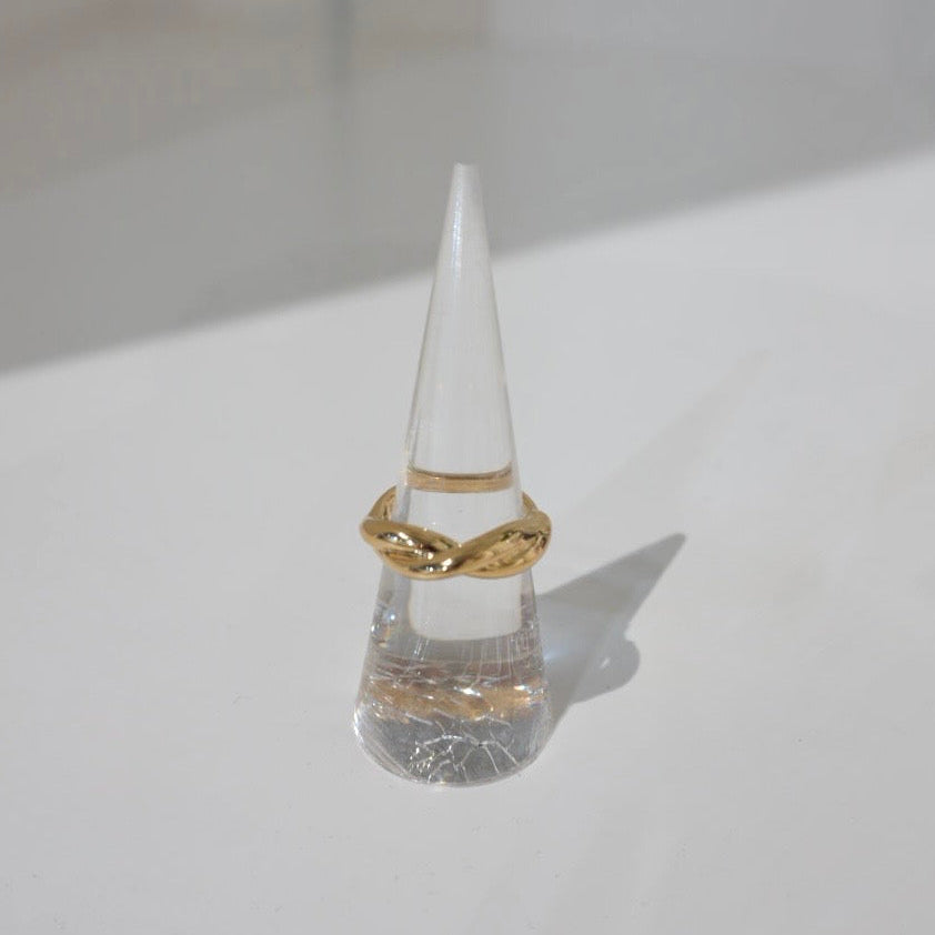 Torsade Ring