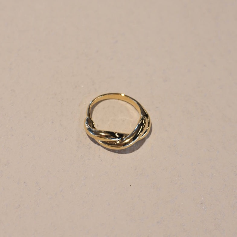 Torsade Ring